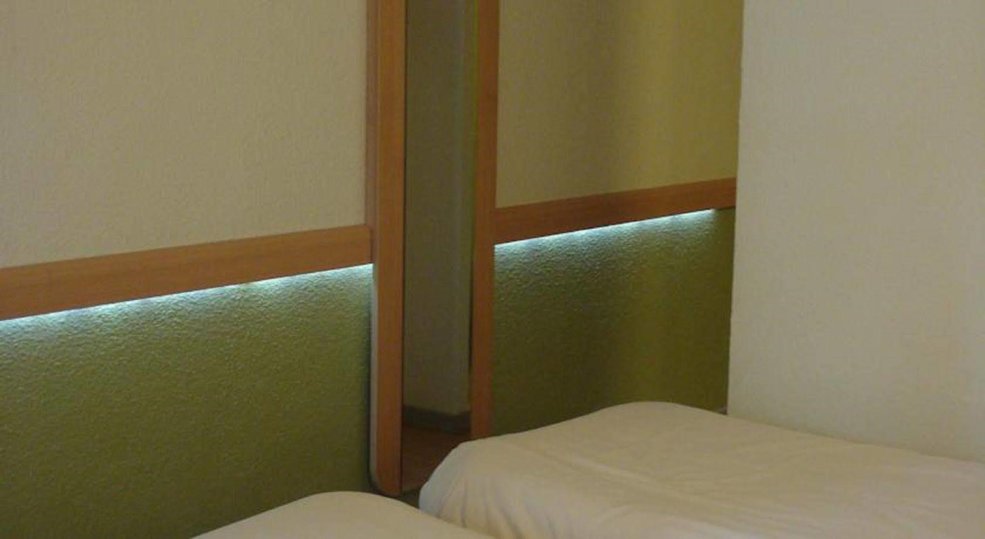 Ibis Budget - Porte De Bagnolet Kültér fotó